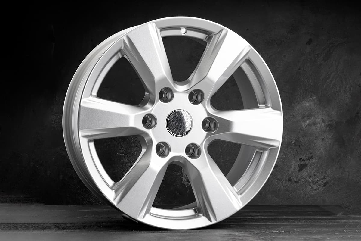 New powerful six-spoke alloy wheel in silver color