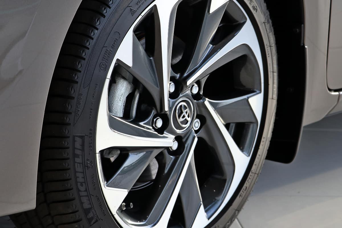 Aluminum toyota  wheel with michelin tire